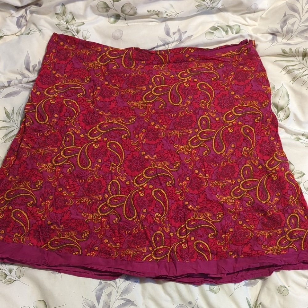 2 for $22 💙 Vibrant Pink and Gold Women's Skirt 18W